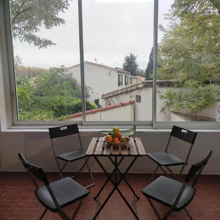 Entier A 15 Mn D'avignon, 10mn D'orange Deux Apartment *