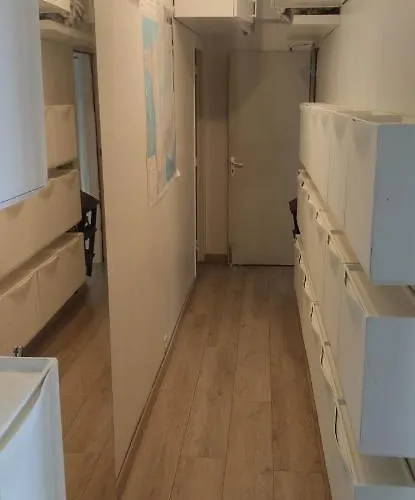 Entier A 15 Mn D'avignon, 10mn D'orange Deux Рокемор